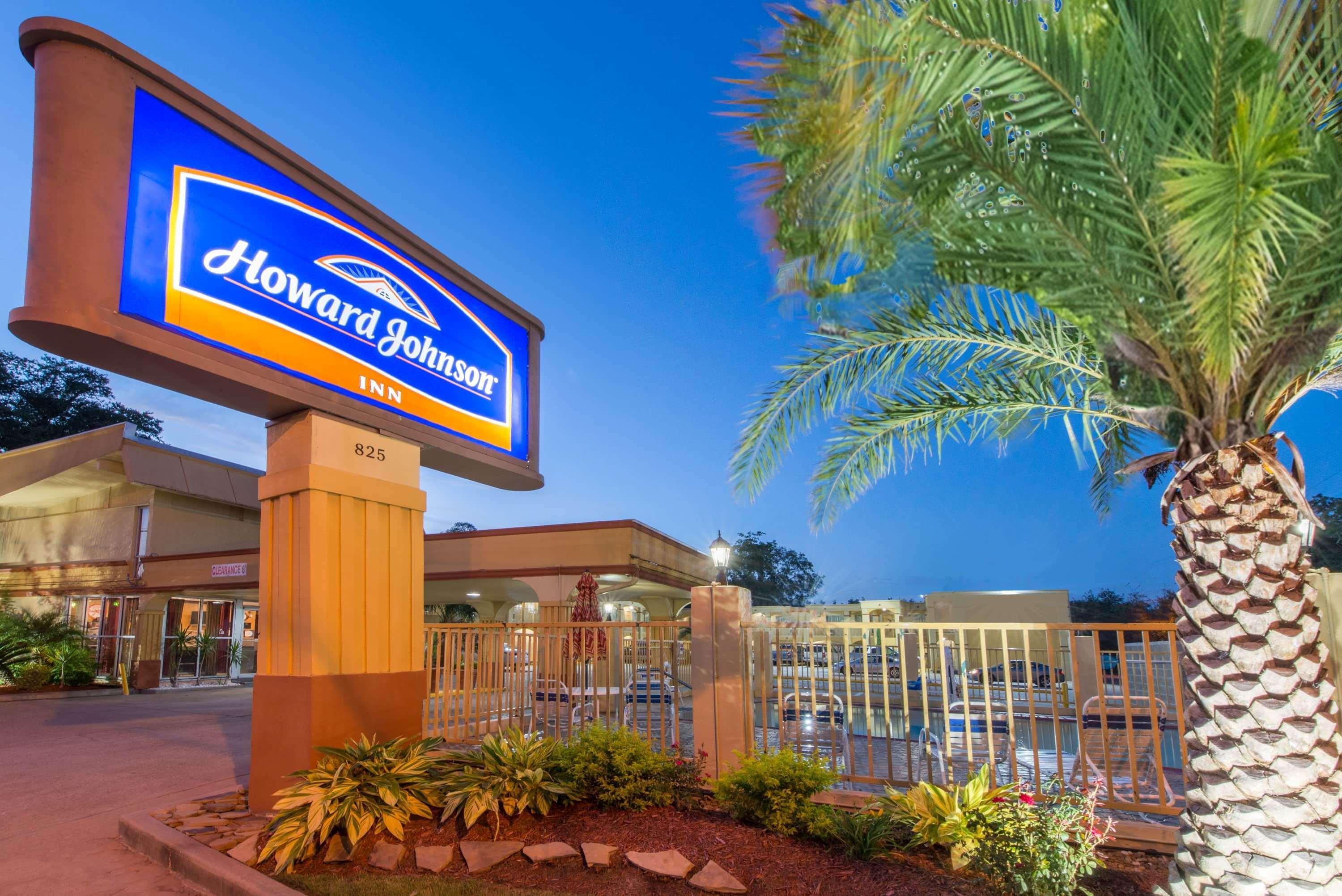 Howard Johnson By Wyndham Historic Lake Charles Dış mekan fotoğraf