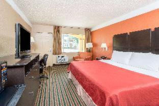 Howard Johnson By Wyndham Historic Lake Charles Oda fotoğraf